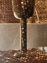 Load image into Gallery viewer, Lampada da tavolo &quot;Pagoda&quot; in ceramica e rafia naturale
