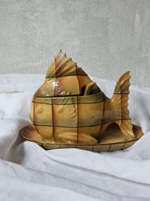 Load image into Gallery viewer, Servizio di piatti in terracotta dipinti a mano firmati ZF
