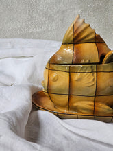 Load image into Gallery viewer, Servizio di piatti in terracotta dipinti a mano firmati ZF
