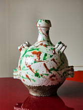 Load image into Gallery viewer, Grande fiasca in terracotta maculata ingobbiata primi &#39;900
