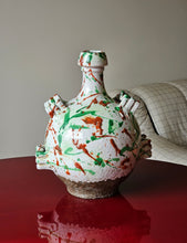 Load image into Gallery viewer, Grande fiasca in terracotta maculata ingobbiata primi &#39;900
