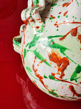 Load image into Gallery viewer, Grande fiasca in terracotta maculata ingobbiata primi &#39;900
