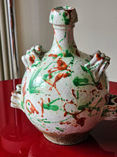 Load image into Gallery viewer, Grande fiasca in terracotta maculata ingobbiata primi &#39;900
