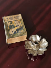 Load image into Gallery viewer, Portacandela e posacenere per ospiti silver plated
