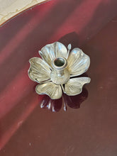 Load image into Gallery viewer, Portacandela e posacenere per ospiti silver plated
