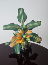 Load image into Gallery viewer, Scultura di pianta di Banano in legno di balsa decorativa anni &#39;50
