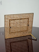 Load image into Gallery viewer, Cornice portafoto in lucite e rattan anni &#39;50
