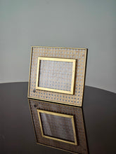 Load image into Gallery viewer, Cornice portafoto in lucite e rattan anni &#39;50
