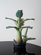 Load image into Gallery viewer, Scultura di pianta di Banano in legno di balsa decorativa anni &#39;50
