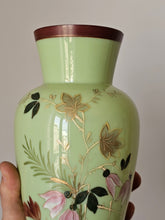 Load image into Gallery viewer, Vaso in vetro opalino dipinto a mano, anni 20
