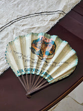 Load image into Gallery viewer, Ventaglio in carta Les Galeries LaFaiettes 1920
