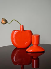 Load image into Gallery viewer, Vaso con coperchio arancione anni &#39;60
