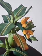 Load image into Gallery viewer, Scultura di pianta di Banano in legno di balsa decorativa anni &#39;50
