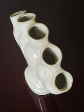 Load image into Gallery viewer, Tulipaniera in ceramica smaltata
