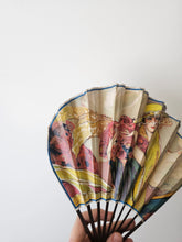 Load image into Gallery viewer, Ventaglio in carta Les Galeries LaFaiettes 1920
