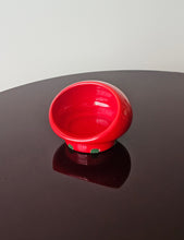 Load image into Gallery viewer, Svuotatasche spaceage Gabbianelli design studio O.P.I.
