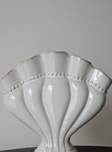 Load image into Gallery viewer, Tulipaniera in ceramica smaltata
